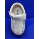 Sandalias infantiles niños bebés cerradas piel blancas
